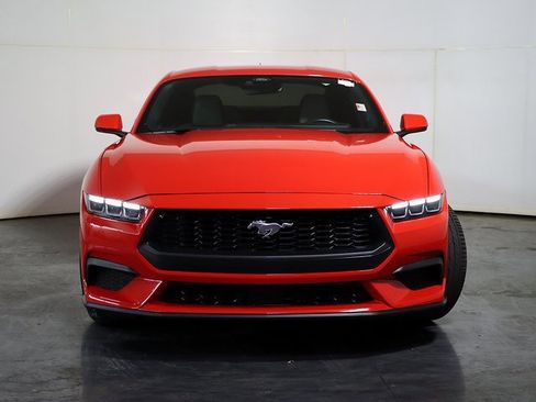 Used 2024 Ford Mustang Premium image 9