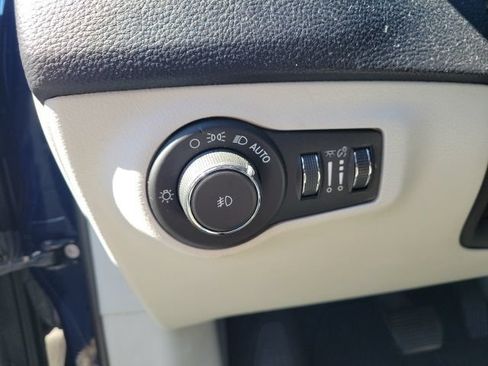 Used 2017 Jeep Compass Limited AWD/4WD image 33