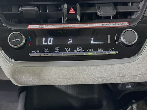 Used 2025 Toyota Corolla LE FWD image 24