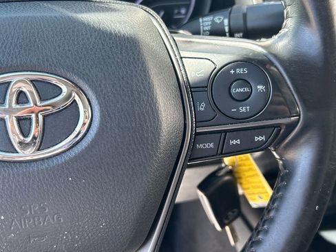 Used 2021 Toyota Camry SE image 20