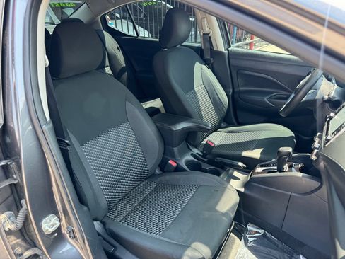 Used 2020 Nissan Versa S image 34