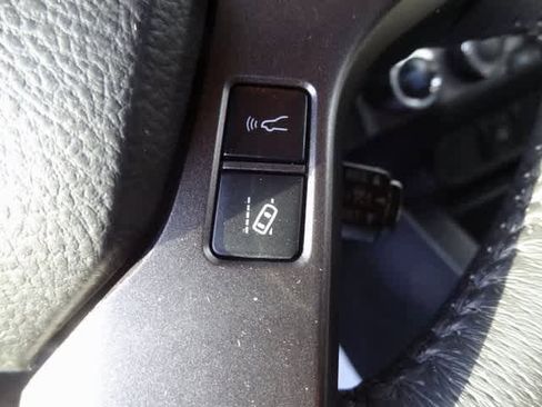 Used 2023 Toyota Tacoma TRD Sport image 12