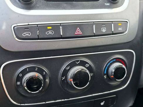 Used 2014 Kia Sorento LX FWD image 25