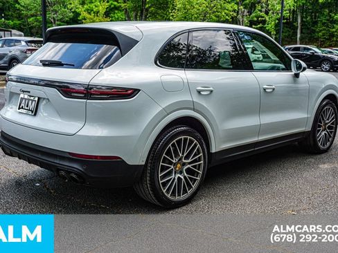 Used 2022 Porsche Cayenne Platinum Edition AWD/4WD image 5