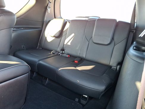 Certified 2024 INFINITI QX80 Sensory image 10