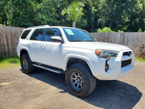Used 2015 Toyota 4Runner SR5 RWD image 11
