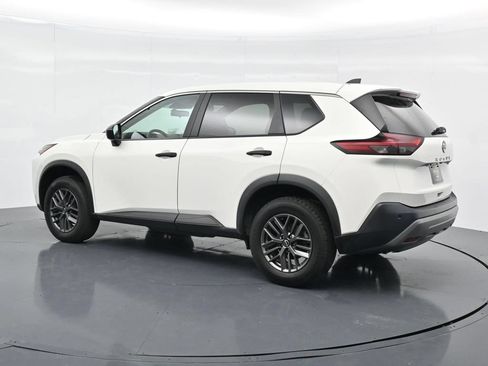 Used 2023 Nissan Rogue S FWD image 4
