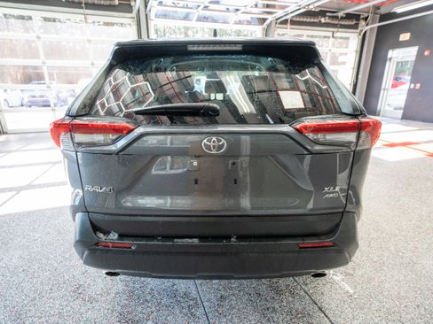 Used 2025 Toyota RAV4 XLE image 3