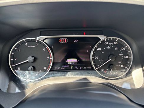 Used 2026 Nissan Rogue SV FWD image 41