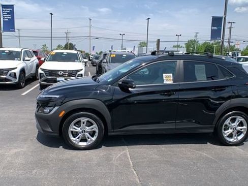 Used 2023 Hyundai Kona SEL AWD/4WD image 2