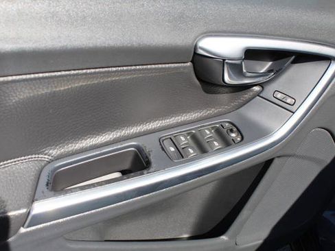 Used 2012 Volvo S60 T5 image 13