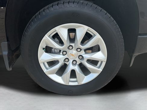 Used 2025 Chevrolet Silverado 1500 Custom AWD/4WD image 26