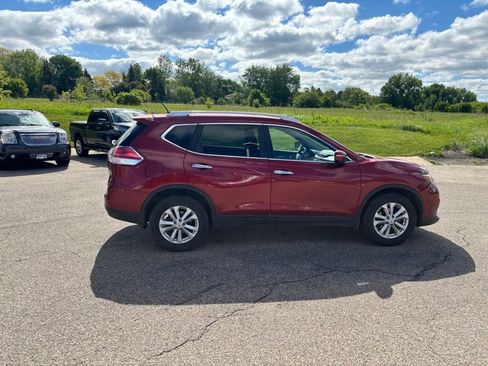 Used 2015 Nissan Rogue SV w/ SV Premium Package AWD/4WD image 8