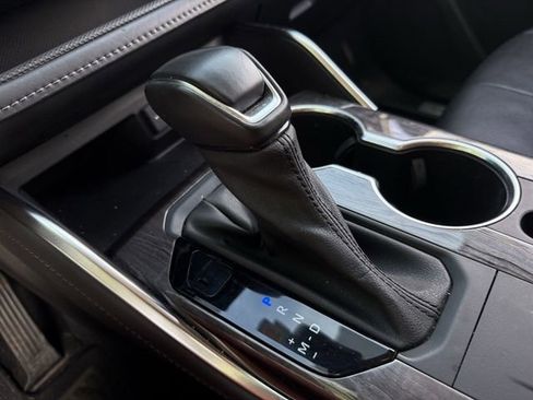 Used 2021 Toyota Highlander Limited image 21