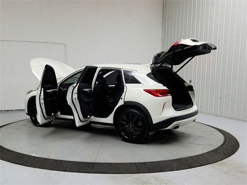 Used 2021 INFINITI QX50 Luxe w/ Appearance Package image 13