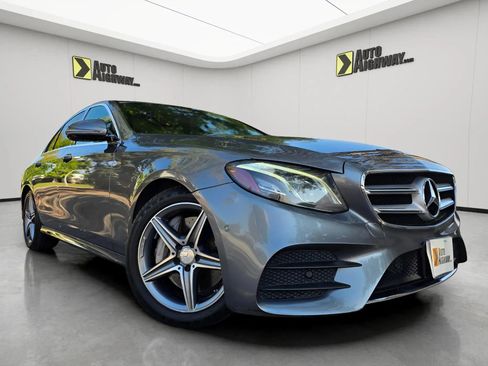 Used 2017 Mercedes-Benz E 300 image 1