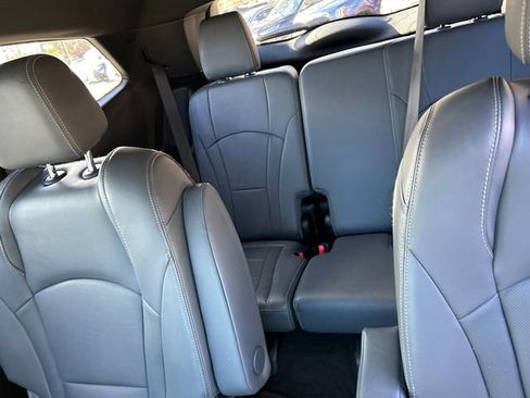 Used 2023 Buick Enclave Essence w/ Experience Buick Package image 19