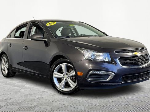 Used 2015 Chevrolet Cruze LT image 3