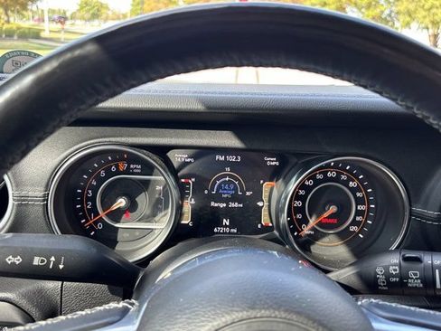 Used 2018 Jeep Wrangler Unlimited Sahara AWD/4WD image 26
