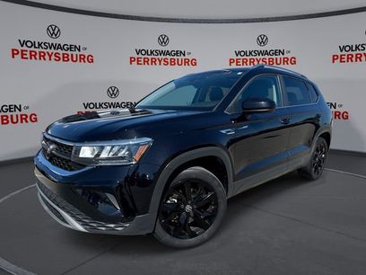 Certified 2023 Volkswagen Taos SE w/ Panoramic Sunroof Package