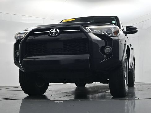 Used 2021 Toyota 4Runner SR5 Premium w/ Moonroof Package AWD/4WD image 48