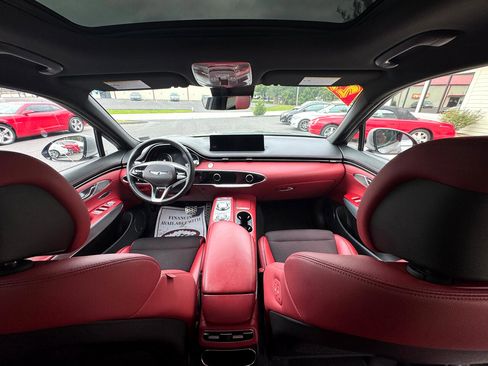 Used 2022 Genesis GV70 2.5T w/ Sport Prestige Package image 17