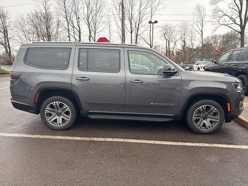 Used 2024 Jeep Wagoneer Series II w/ Flexible Seating Group image 2