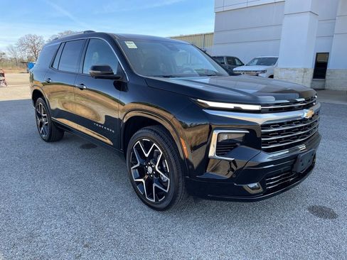 New 2026 Chevrolet Traverse High Country w/ LPO, Floor Liner Package FWD image 7