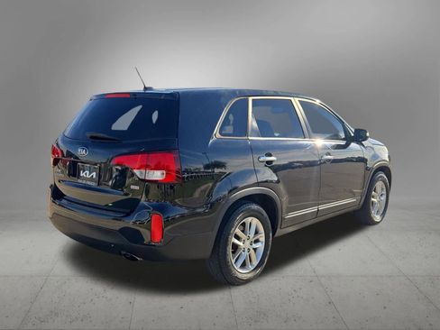 Used 2015 Kia Sorento LX image 6