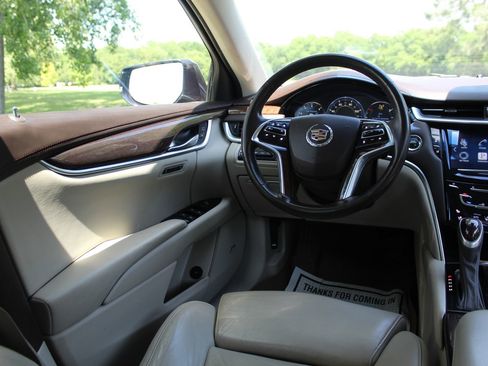 Used 2014 Cadillac XTS Premium AWD/4WD image 9