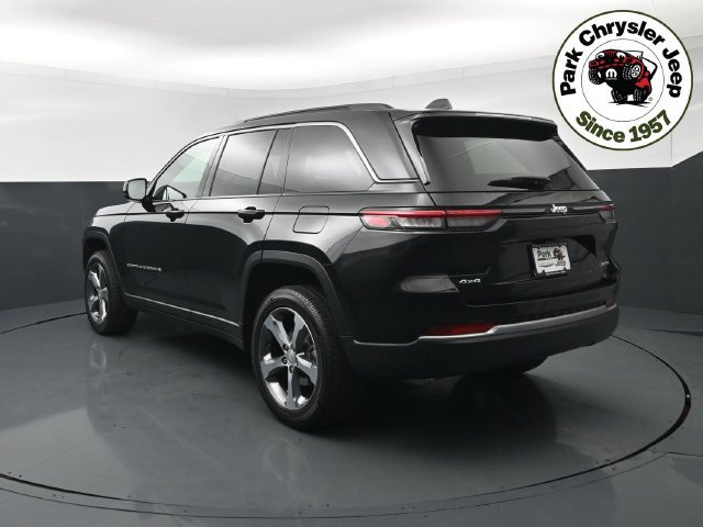 New 2026 Jeep Grand Cherokee Limited w/ Trailer Tow Package AWD/4WD image 4