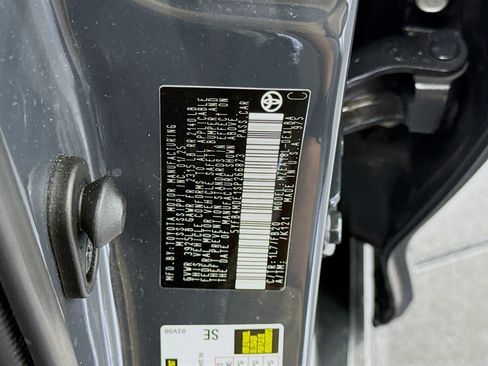 Used 2025 Toyota Corolla LE FWD image 12