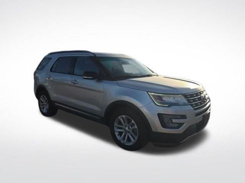 Used 2017 Ford Explorer XLT w/ Equipment Group 201A image 1