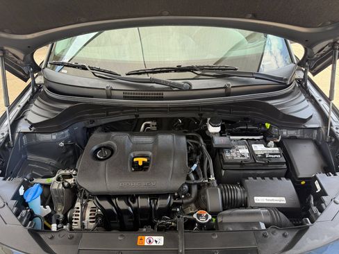 Used 2025 Kia Soul LX w/ LX Technology Package FWD image 31