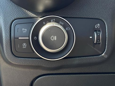 Used 2018 Alfa Romeo Stelvio Ti Sport image 34