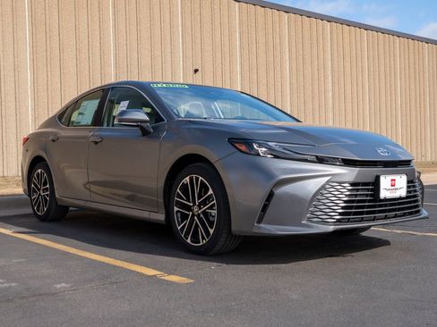 New 2026 Toyota Camry XLE image 2