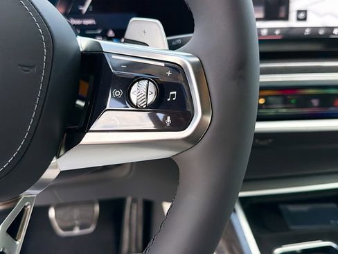 New 2026 BMW 740i w/ Premium Package image 38