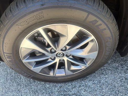 Used 2016 Toyota RAV4 XLE image 26