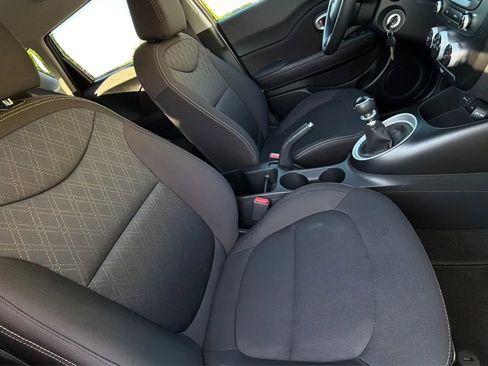 Used 2019 Kia Soul FWD image 20