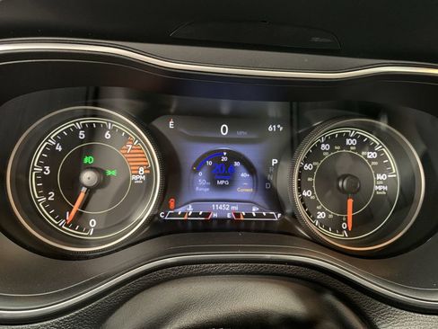 Used 2019 Jeep Cherokee High Altitude AWD/4WD image 13