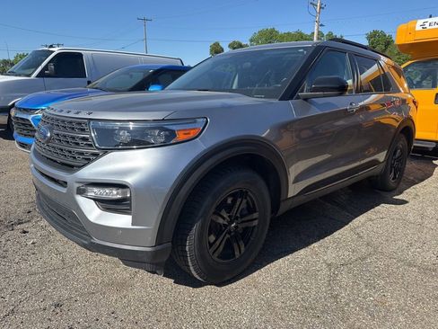 Used 2023 Ford Explorer XLT w/ XLT Sport Appearance Package AWD/4WD image 1