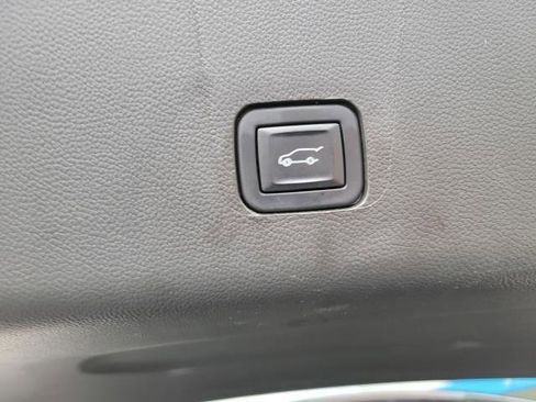 Used 2023 Chevrolet Traverse LT w/ LPO, Floor Liner Package image 9
