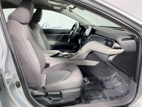 Used 2023 Toyota Camry LE image 8