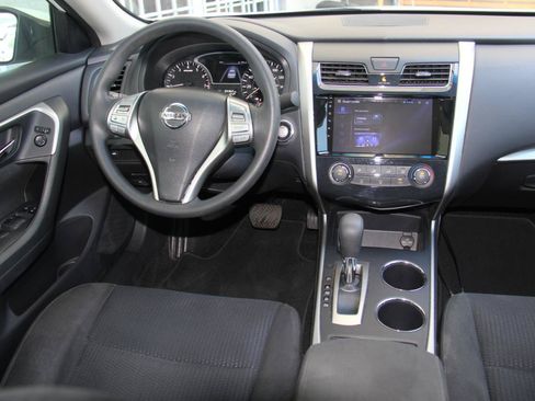 Used 2015 Nissan Altima 2.5 S w/ Power Driver Seat Package FWD image 9