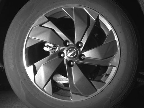 Used 2025 Nissan Rogue SV image 15