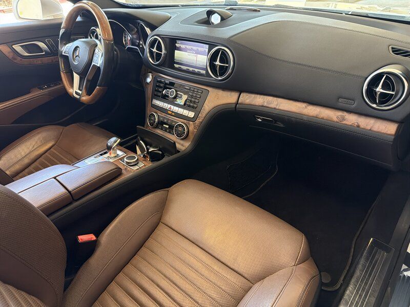 Used 2015 Mercedes-Benz SL 400 w/ Premium I Package image 18