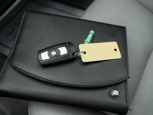 Used 2010 BMW 528i xDrive Sedan image 27