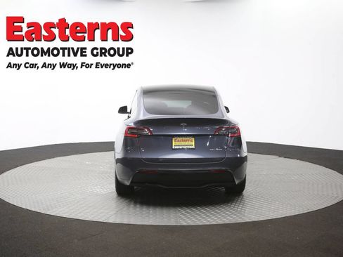 Used 2021 Tesla Model Y Long Range AWD/4WD image 32