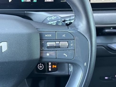 Certified 2024 Kia EV9 Light Long Range RWD image 33