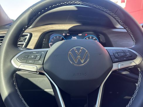New 2026 Volkswagen Atlas SEL AWD/4WD image 30